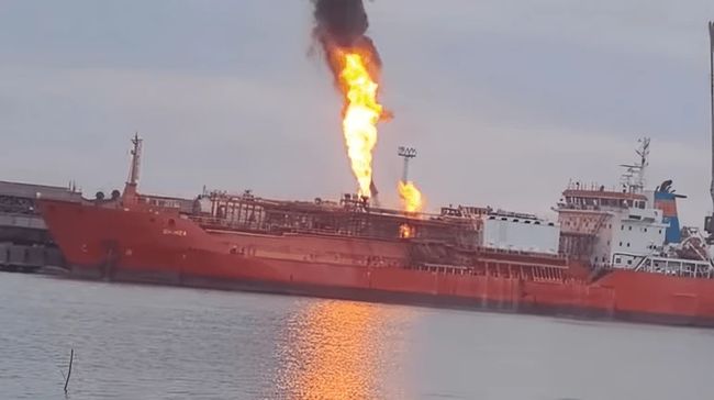 У Ізмаїлі росіяни поцілили у судно-газовоз: які наслідки