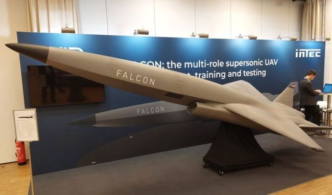 Сверхзвуковой дрон Falcon сочетает скорость 1,6 Маха, высоту до 10 км и контейнерный запуск