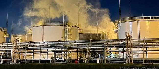 Ільський НПЗ (Краснодарський край) вкотре подзьобали Птахи СБС в ніч на 19 листопада 2025 р