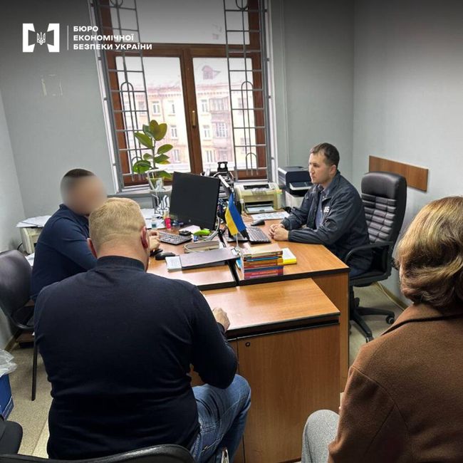 Детективи БЕБ повідомили про підозру директорці ТОВ за ухилення від ввізного мита та ПДВ на понад 9,8 млн грн
