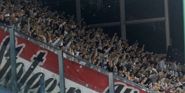 УЄФА оштрафував польську Легію за банер про Волинь й образливі вигуки на матчі із Шахтарем