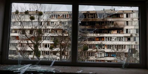 Через російські обстріли в Україні за 9 місяців 2025 року загинули 548 людей Через російські обстріли в Україні за 9 місяців 2025 року загинули 548 людей