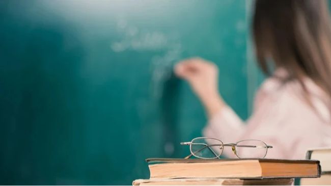 У Раді відмовилися від ідеї строкових договорів для вчителів: що буде із зарплатами у 2026 році