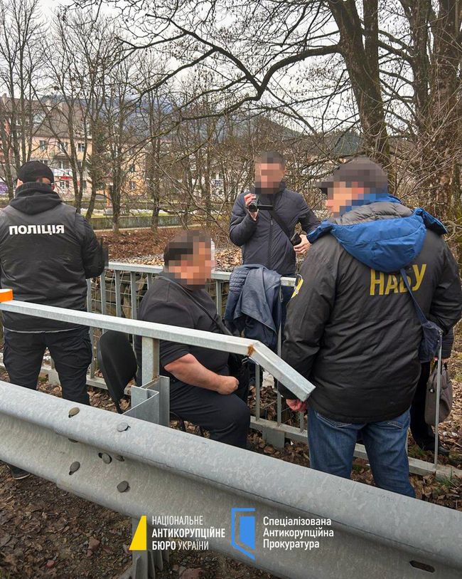 Хабар за «потрібне» рішення: підозрюється суддя