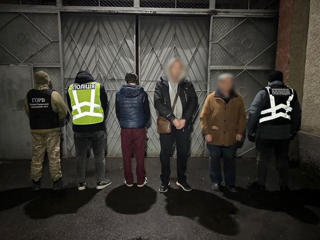 Прикордонники викрили диспетчера «спецтрансферу» за кордон