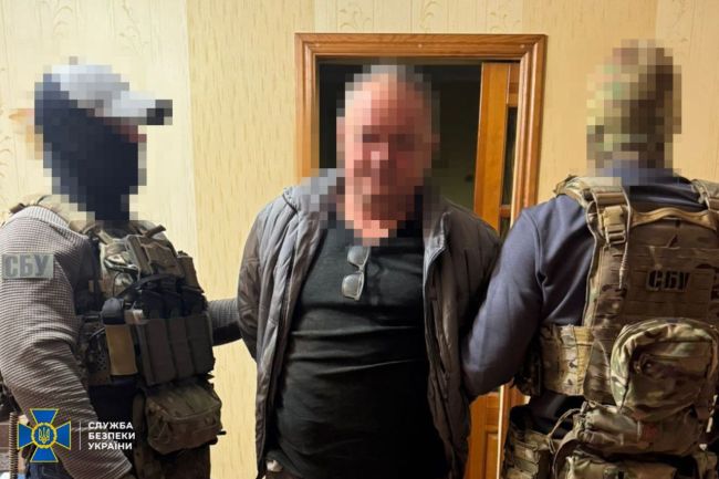 СБУ затримала агентів фсб, які допомагали рашистам атакувати оборонні рубежі Ізюму
