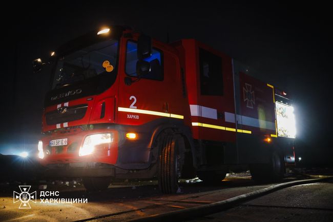 Харків: рятувальники ліквідували пожежу, спричинену ударами БпЛА