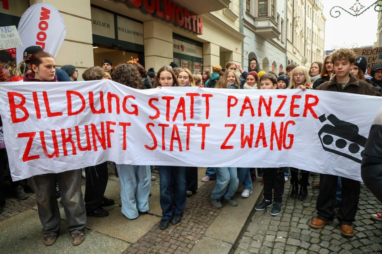 Новости из параллельной реальности непуганных и блаженных Новости из параллельной реальности непуганных и блаженных