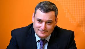 Денег нет но вы держитесь