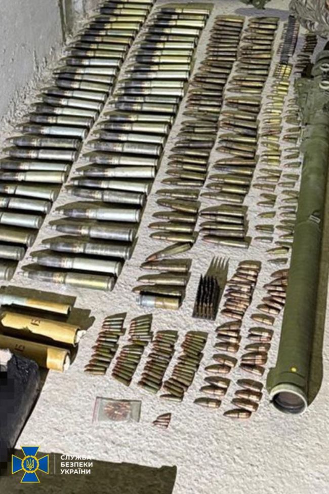 СБУ та Нацполіція викрили ще 9-х ділків, які намагалися організувати нелегальний продаж «трофейної» зброї в Україні