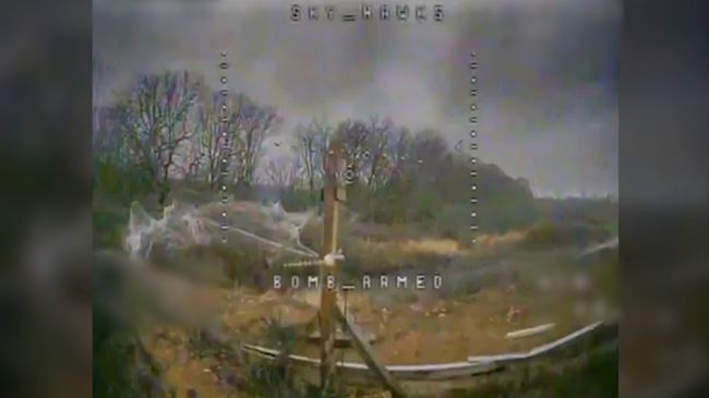 На Південно-Слобожанському напрямку прикордонники нищать транспорт та зв’язок ворога (ВІДЕО)