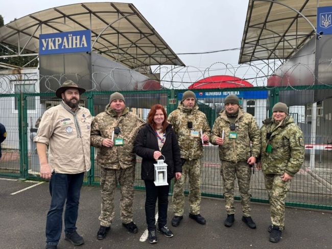 На Закарпатті прикордонники зустріли Вифлеємський вогонь миру (ВІДЕО) На Закарпатті прикордонники зустріли Вифлеємський вогонь миру (ВІДЕО)