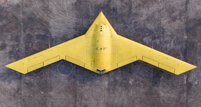 В Китае впервые поднялся в небо новый тяжелый беспилотник CH-7