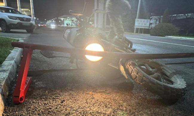 Чоловік на мотоциклі намагався прорватися до Румунії (ВІДЕО)