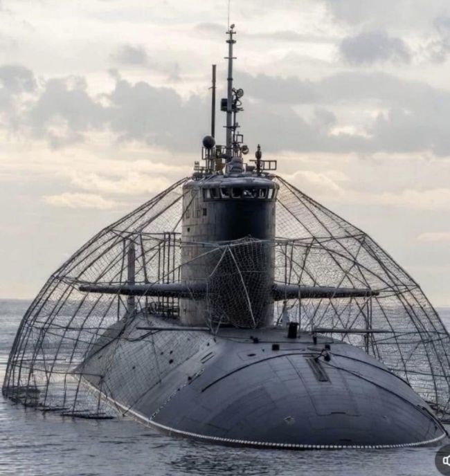 OSINT-исследователь H.I. Sutton прокомментировал украинскую атаку на подводную лодку в Новороссийске