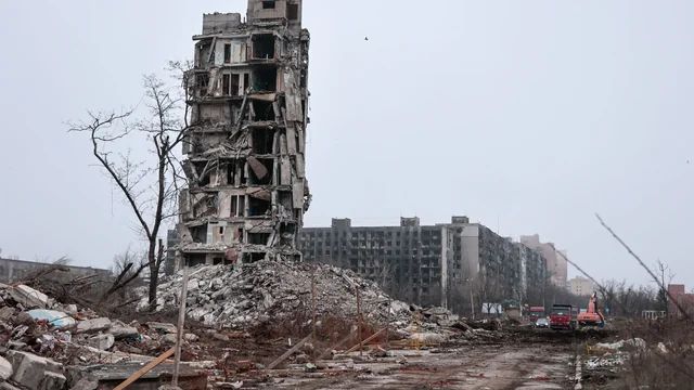 Оставшимся без жилья жителям Мариуполя заблокировали возможность пожаловаться путину и пригрозили ответственностью за «экстремизм»