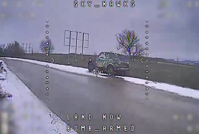 Знищено транспорт, укриття, зв’язок та склад БК ворога: робота прикордонників на Південно-Слобожанському напрямку (ВІДЕО)