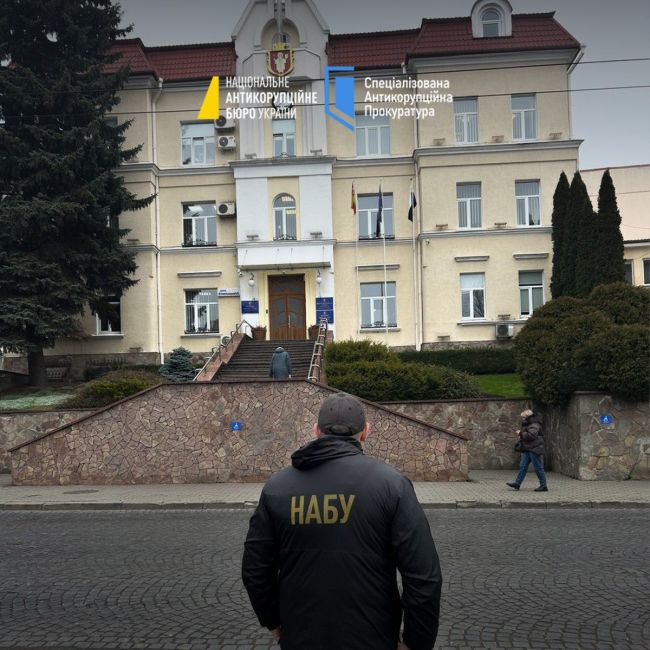 $30 тисяч за забудову в Луцьку: депутатам обласної та міської рад повідомили про підозру