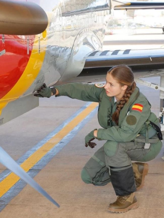 Испанская принцесса совершила первый самостоятельный полет Испанская принцесса совершила первый самостоятельный полет