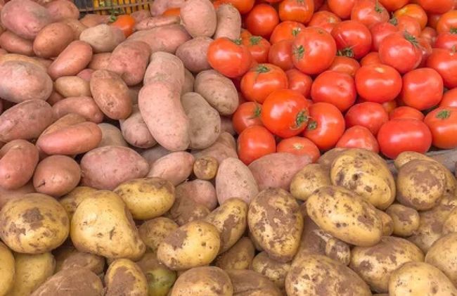 Ринок овочів в Україні: помідори дорожчають, картопля — дешевшає
