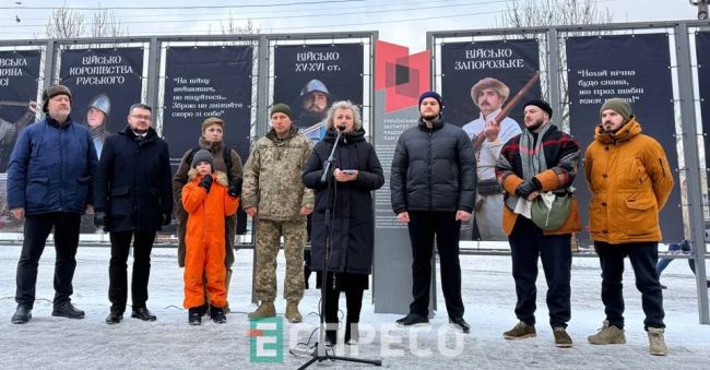 У Києві відкрили вуличну виставку про тисячолітню історію українського війська У Києві відкрили вуличну виставку про тисячолітню історію українського війська