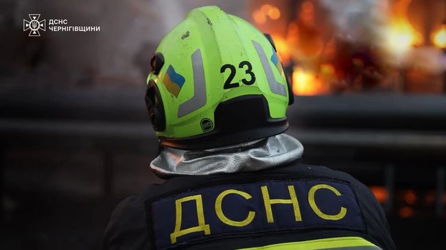 ДСНС: У 2025 році рятувальники майже пів мільйона разів виїжджали на місця обстрілів