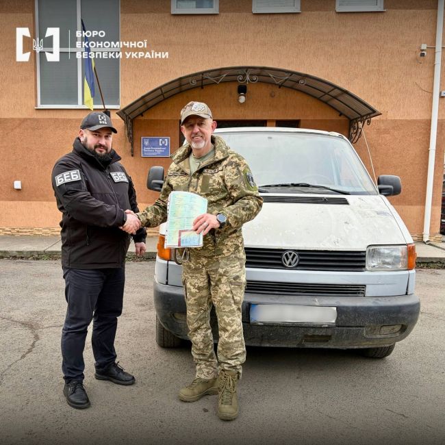 ТУ БЕБ у Закарпатській області передало військовим автомобілі та БПЛА, вилучені під час протидії контрабанді