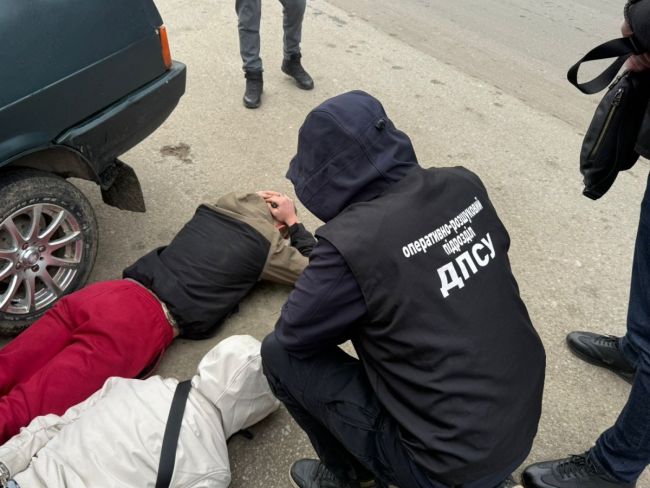 Оперативники Чернівецького прикордонного загону ліквідували канал незаконного переправлення громадян до Молдови (ФОТО)