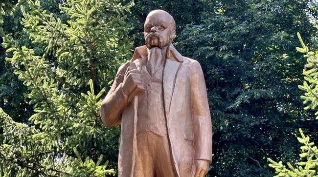 Памʼятник Леніна, перероблений на Шевченка, став музейним експонатом