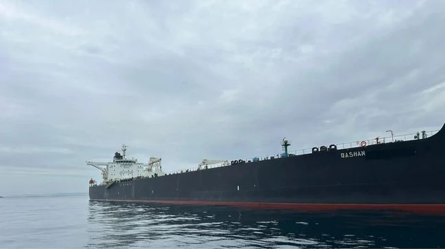 російські нафтові танкери після паузи знову прямують до Індії