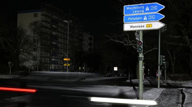 Берлін без світла та тепла: електропостачання зможуть відновити лише через кілька днів