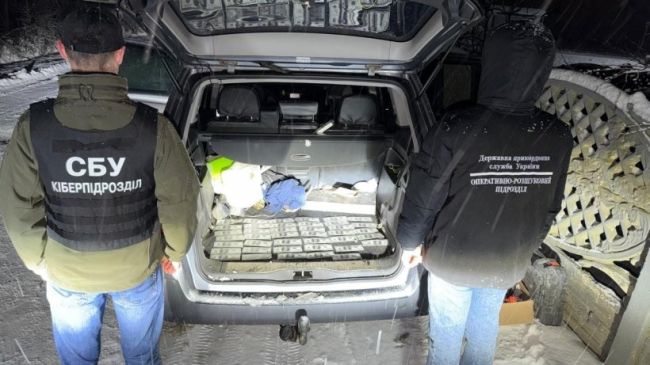 Прикордонники викрили схему незаконного переправлення через кордон чоловіків призовного віку