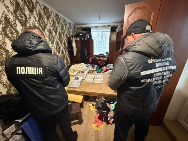 Схема на $4500: у Харкові затримали ділка, який торгував посвідками на проживання