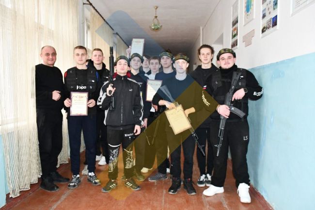 Окупанти агітують дітей Скадовська до війни через кіберспорт