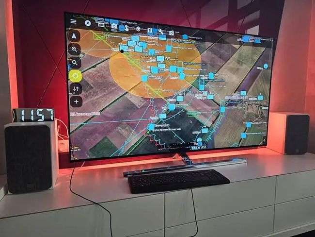 Українські розробники представили оновлений тактичний навігатор КомБат 4