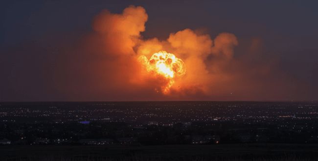 Несколько волн БПЛА СОУ по порту Тамань