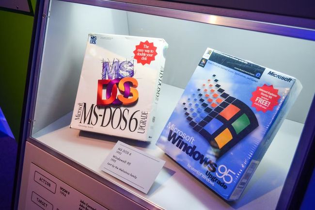 Чому Windows 95 перезапускався швидше, якщо затиснути Shift: пояснив ветеран Microsoft