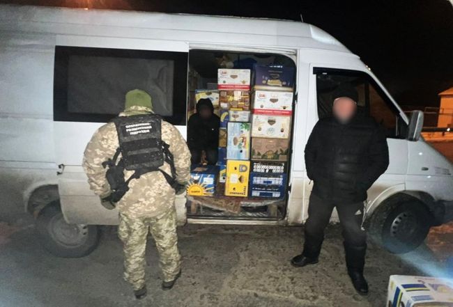 Правоохоронці ліквідували схему переправлення через кордон чоловіків призовного віку Правоохоронці ліквідували схему переправлення через кордон чоловіків призовного віку