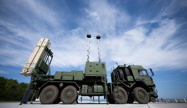 Україна замовила 18 систем протиповітряної оборони IRIS-T німецького виробника Diehl Defence — DW