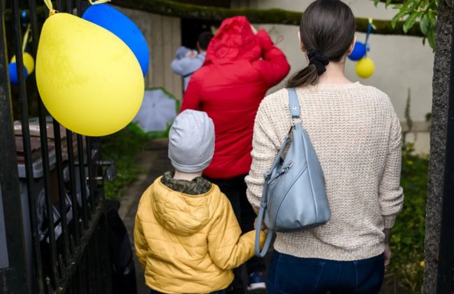 Польща змінює правила виплати допомоги для українців зі статусом UKR