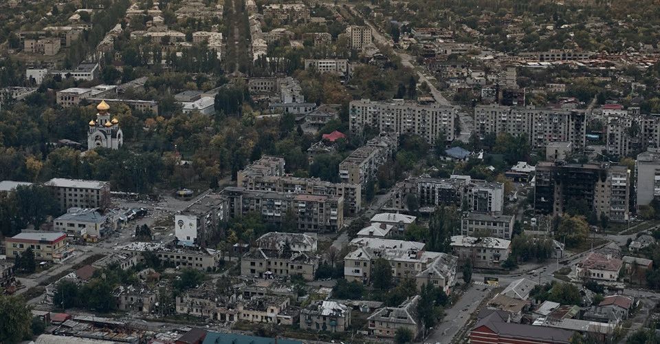 Мирна угода між росією та Україною здається близькою, за винятком усіх важливих тем