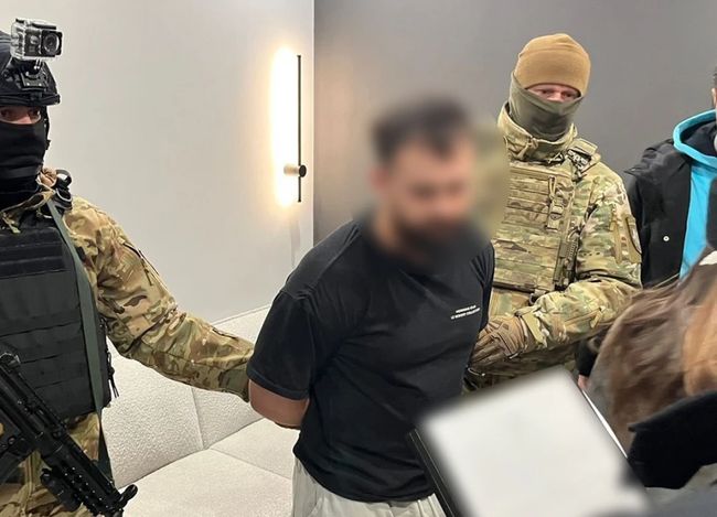 Антикорупціонер з Вінниці за $6 тис. обіцяв клієнту звільнення з військової служби