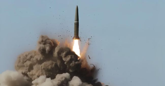 російські окупанти вийшли на рекорд із балістики та застосували нові модифікації дронів