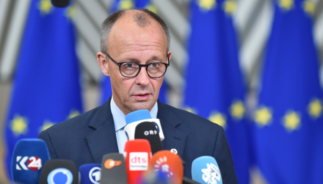 Європа продовжує сепаруватися від США, поки Трамп вивчає календар