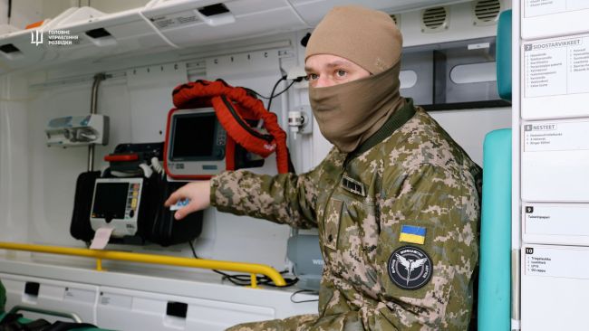 Хор “Гомін” спільно з партнерами оснастив дві медичних евакуаційних машини для потреб ГУР МО України Хор “Гомін” спільно з партнерами оснастив дві медичних евакуаційних машини для потреб ГУР МО України