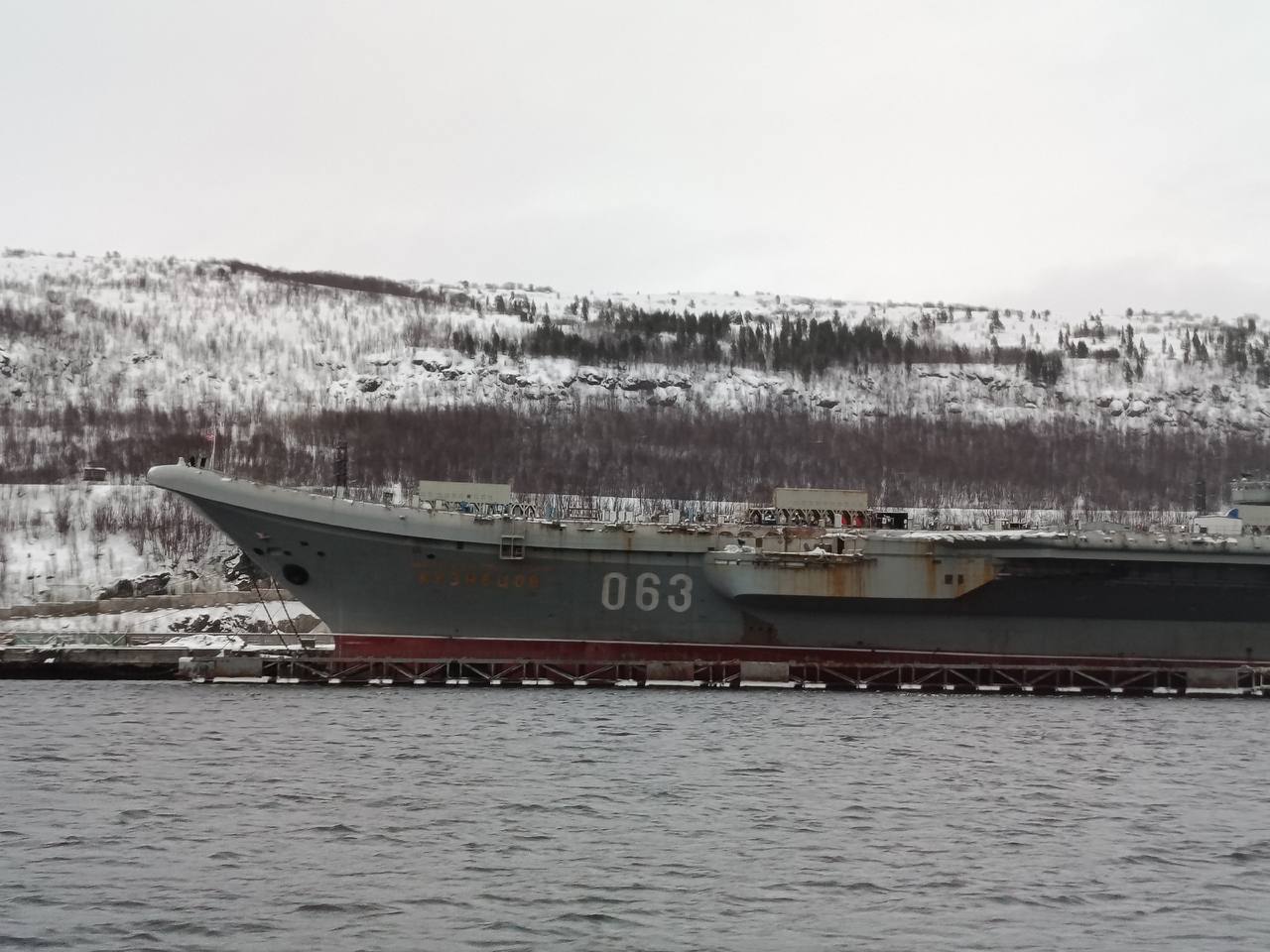 Состояние авианесущего крейсера “Адмирала Кузнецова”… ржавеет 9-й год