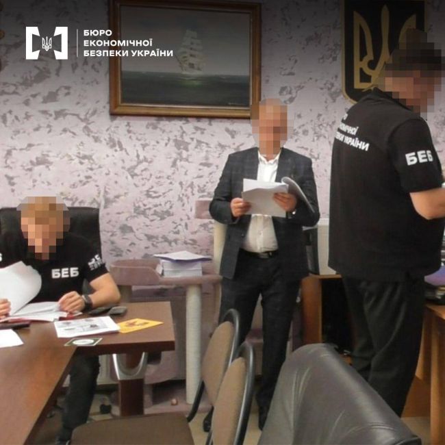 БЕБ - розкрадання коштів на лікування ВІЛ/СНІДу та туберкульозу