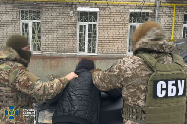 СБУ та Нацполіція викрили ще 7 ділків на підпільній торгівлі «трофейною» зброєю