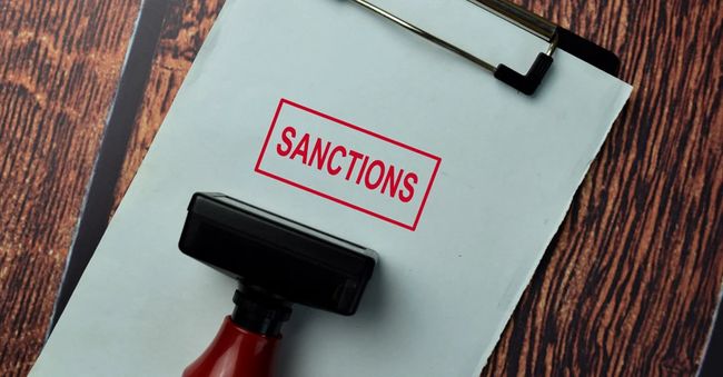 Позиція Угорщини може загальмувати 20-й пакет санкцій ЄС проти росії, — Politico