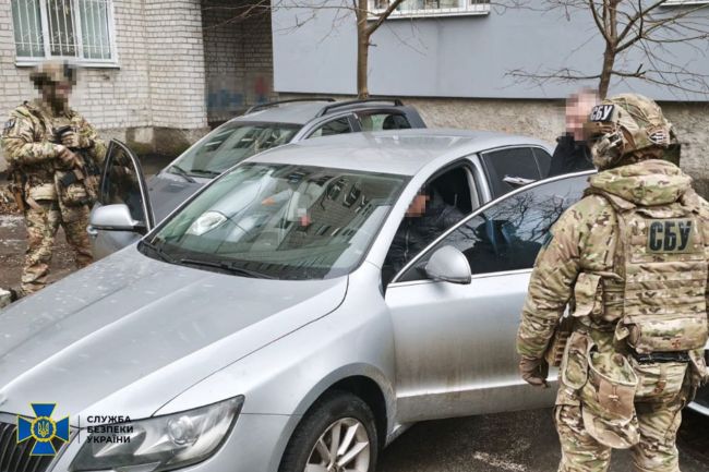 СБУ та Нацполіція знешкодили на Полтавщині злочинне угруповання, яке виготовляло психотропи із щомісячним «обігом» понад 70 млн грн СБУ та Нацполіція знешкодили на Полтавщині злочинне угруповання, яке виготовляло психотропи із щомісячним «обігом» понад 70 млн грн